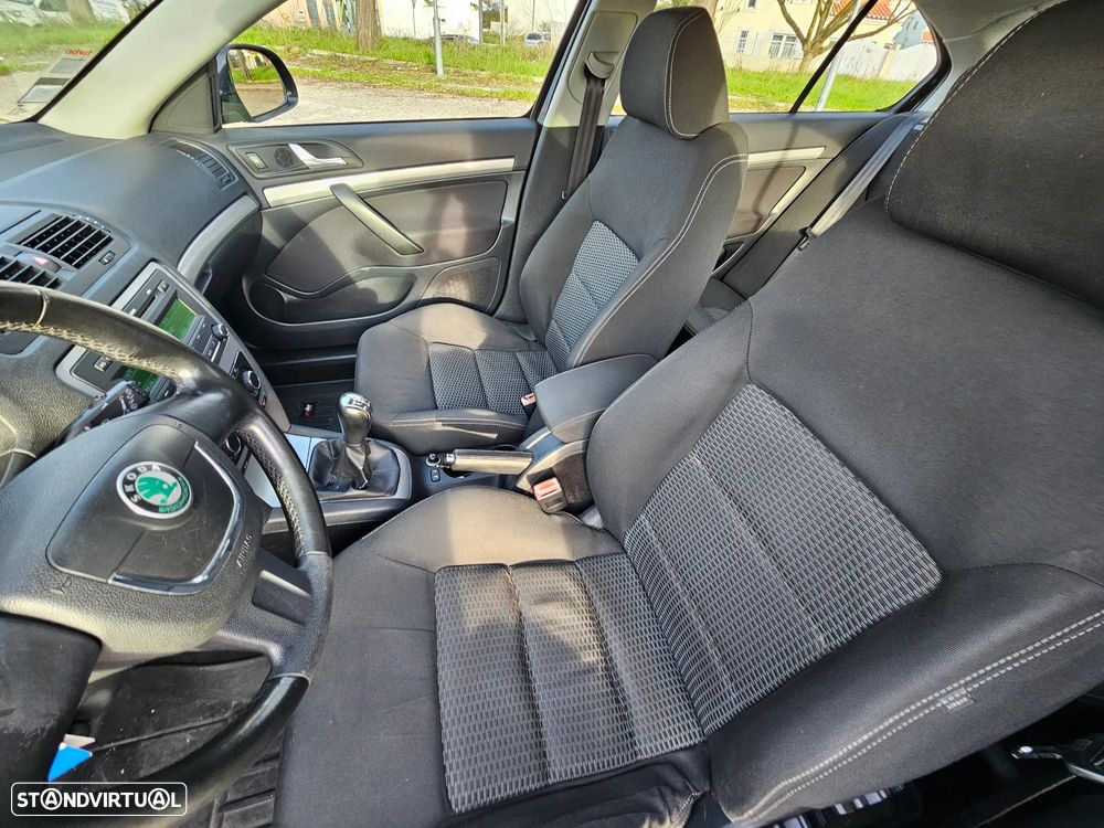 Skoda Octavia 1.6 TDI Ambiente - 8