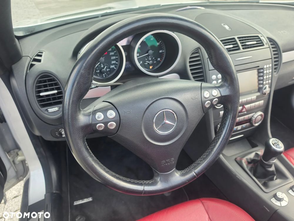 Mercedes-Benz SLK 300 Sport Edition - 19