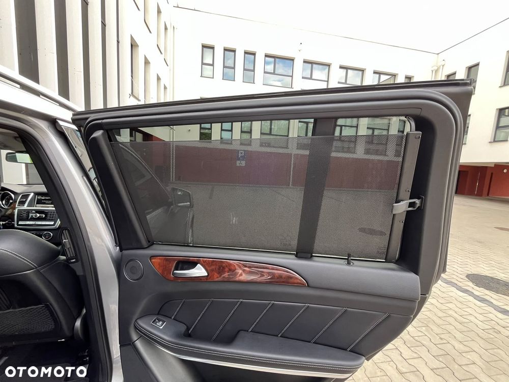 Mercedes-Benz GL 500 4Matic (BlueEFFICIENCY) 7G-TRONIC - 22