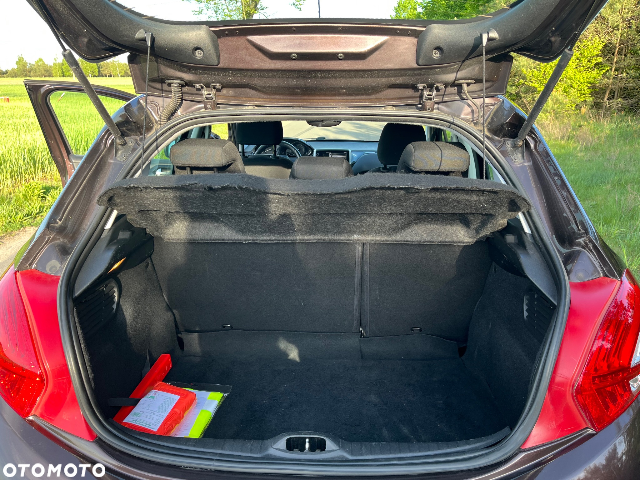 Peugeot 208 - 7