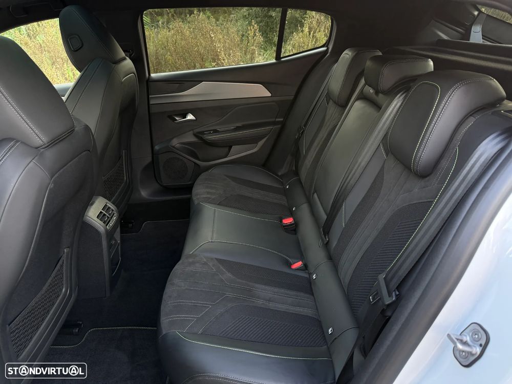 Peugeot 408 225 e-EAT8 GT - 29