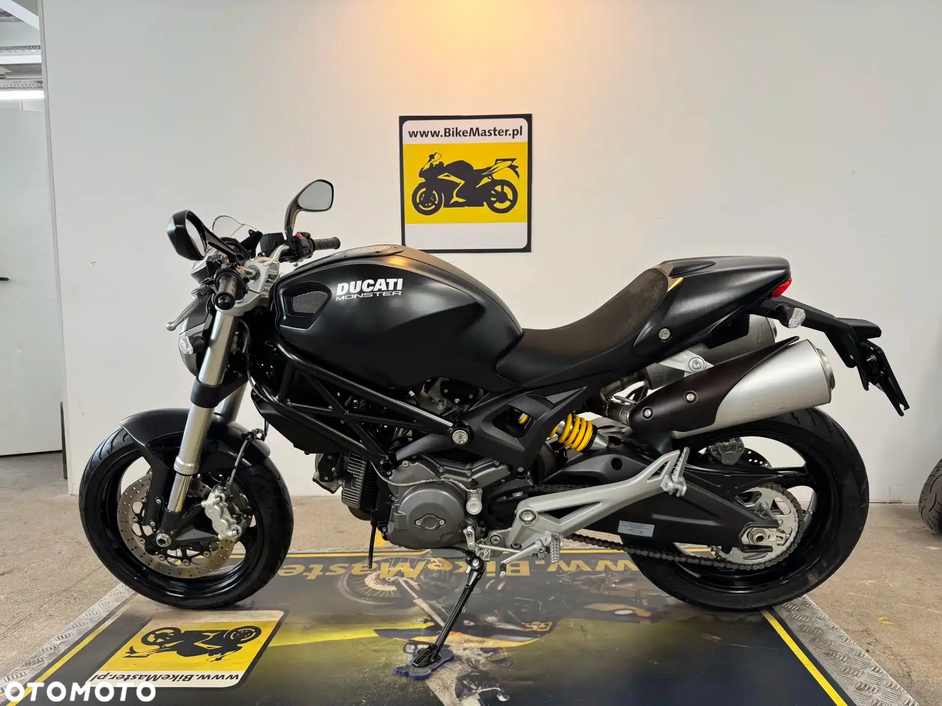 Ducati Monster - 2