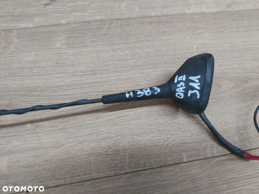 Nissan Qashqai II J11 antena dachowa bat mocowanie - 2