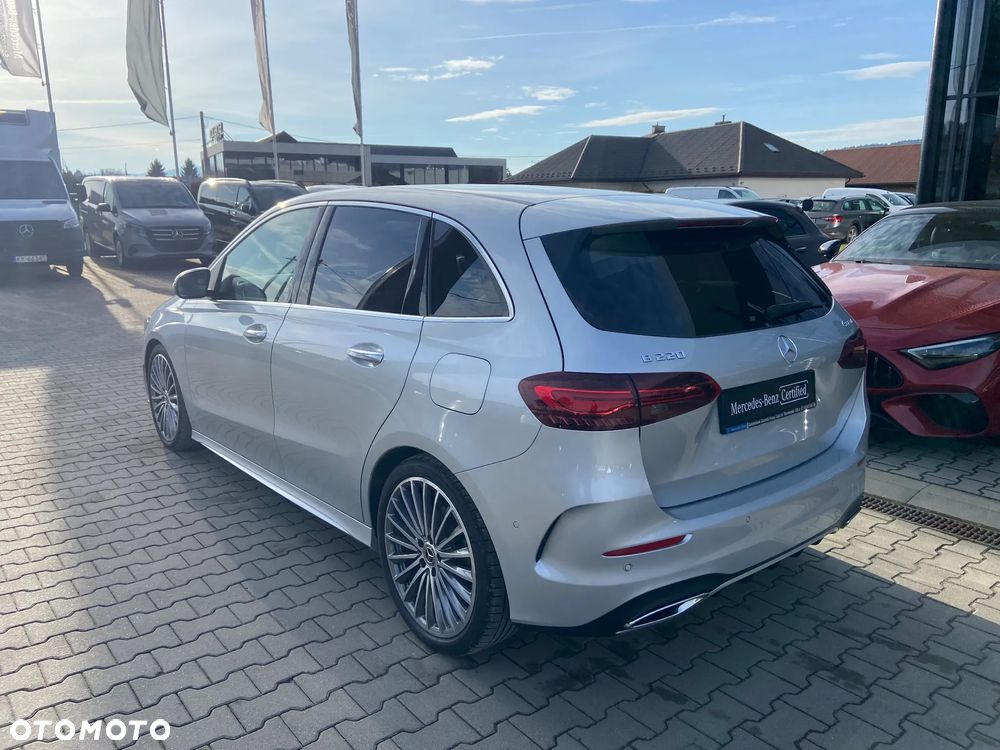 Mercedes-Benz Klasa B 220 4-Matic mHEV AMG Line 8G-DCT - 4