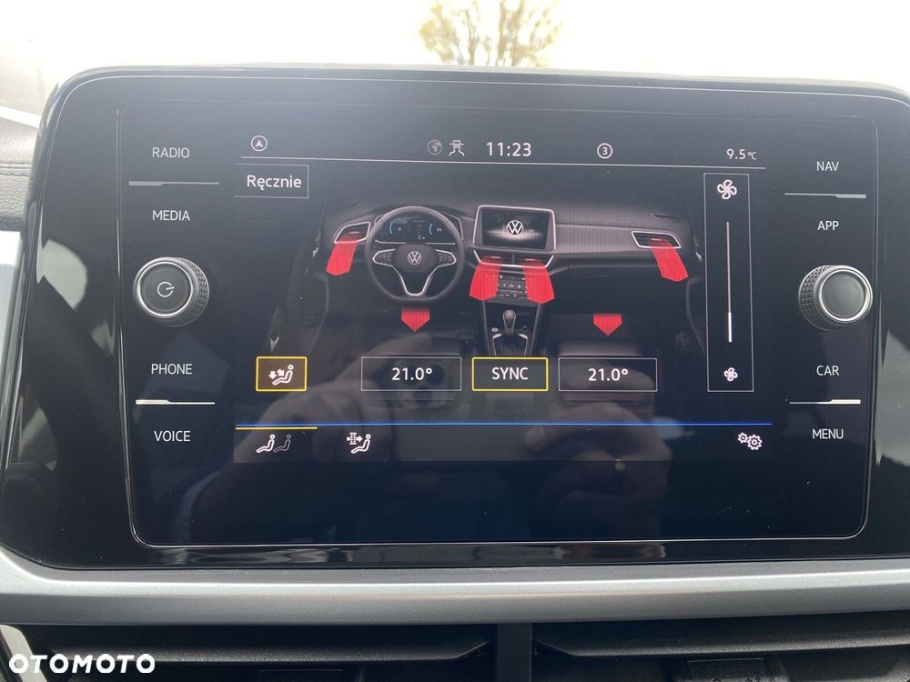 Volkswagen T-Roc - 23