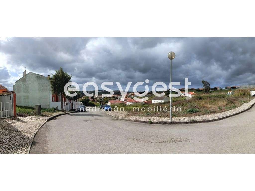 Lote de Terreno com 140 m2 localizado entre o campo e a cidade - Grande imagem: 3/18
