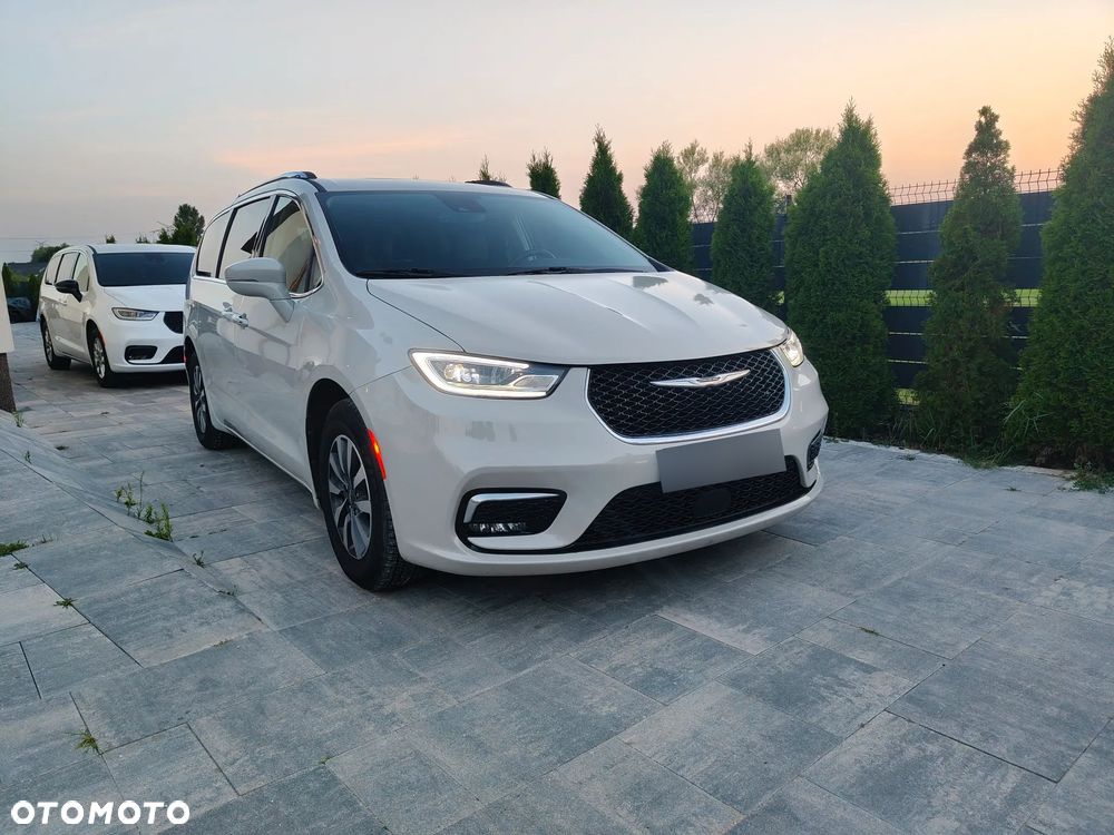 Chrysler Pacifica - 8