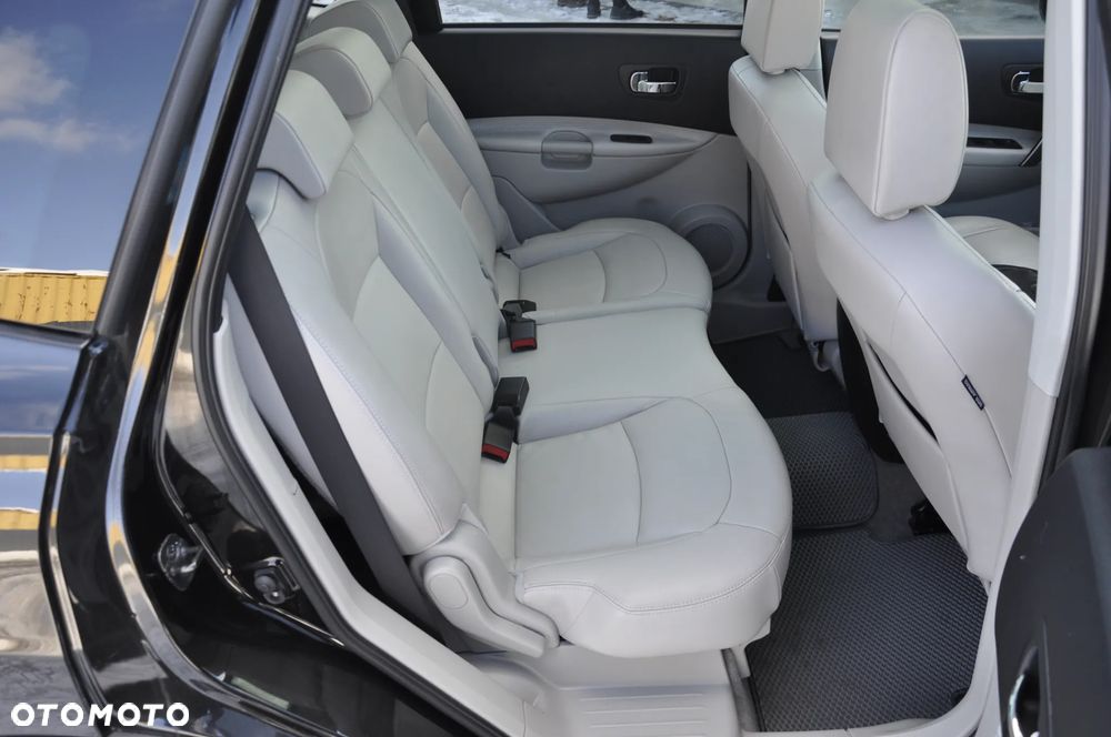 Nissan Qashqai+2 2.0 dCi DPF 4x4 tekna - 12