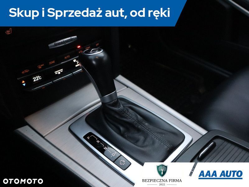 Mercedes-Benz Klasa E - 14