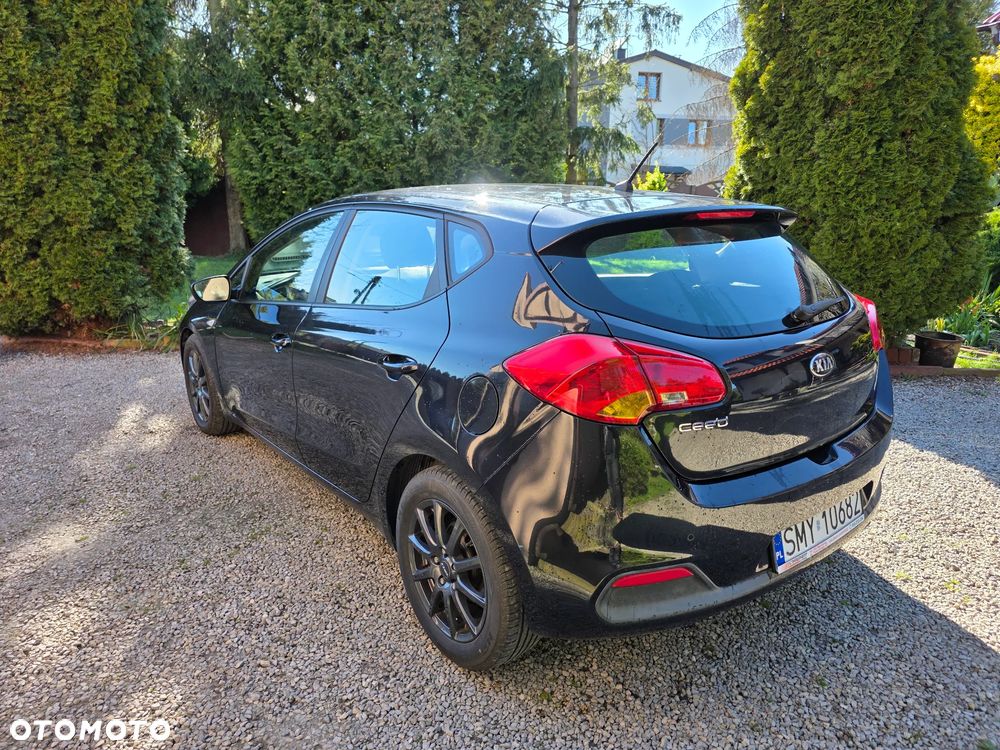 Kia Ceed 1.4 CVVT ISG Dream-Team Edition - 6