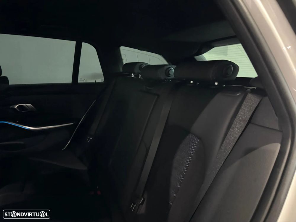 BMW 330 e Touring Pack M Auto - 16