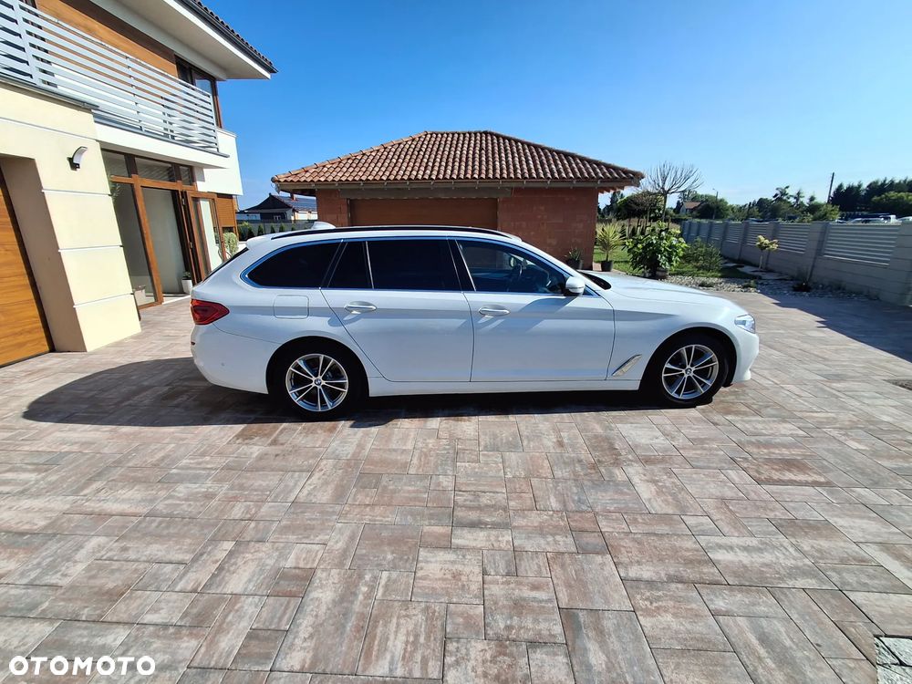 BMW Seria 5 520d Luxury Line - 2