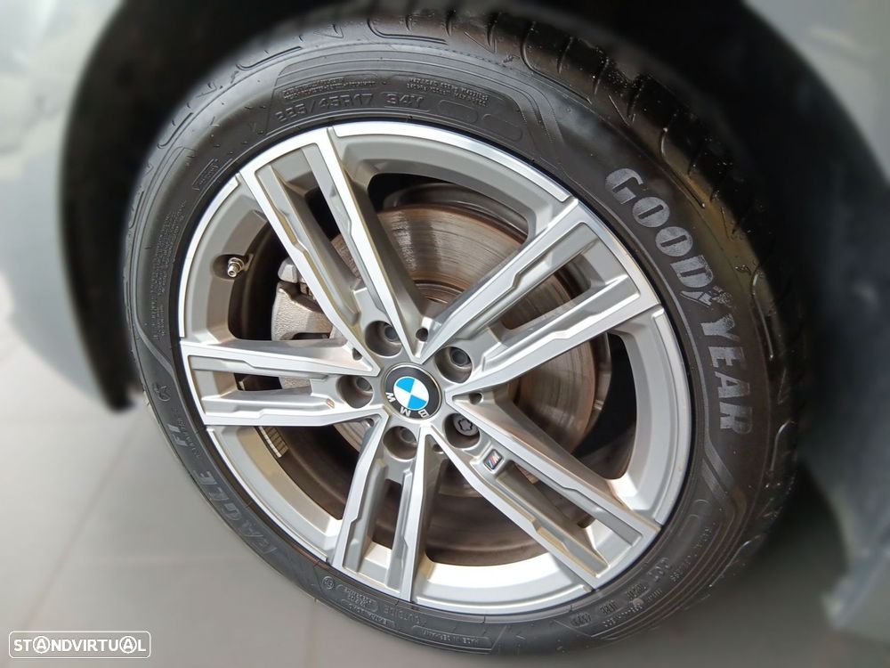 BMW 116 d Pack Desportivo M Auto - 9