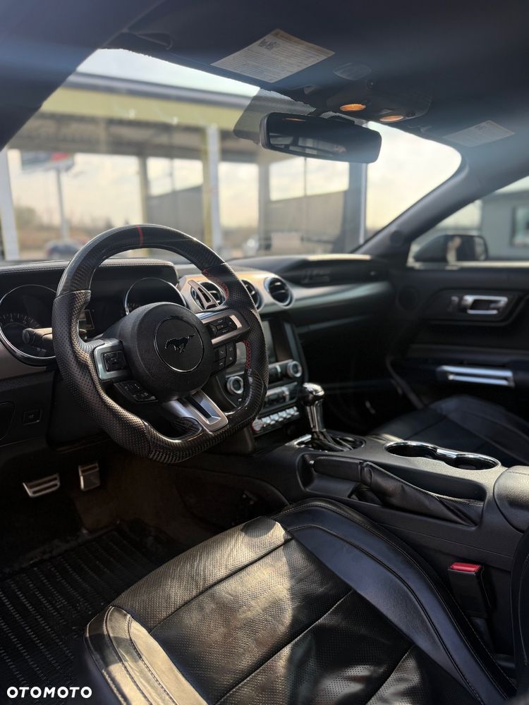 Ford Mustang 5.0 V8 GT - 14