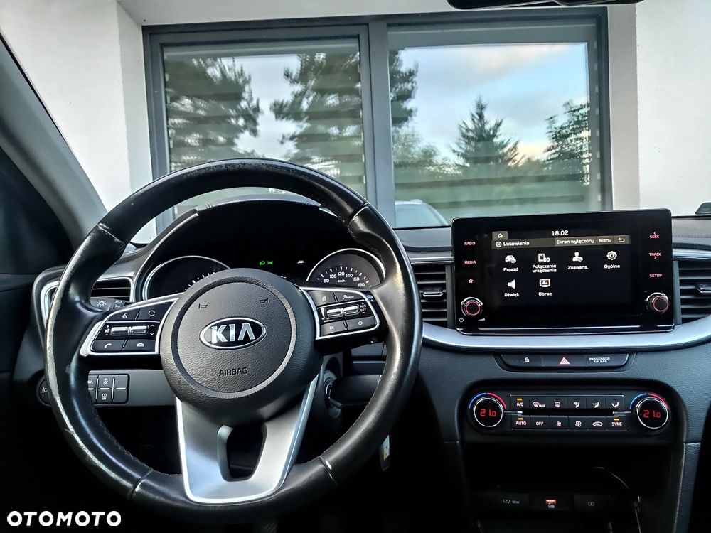 Kia XCeed 1.6 CRDi SCR M - 16
