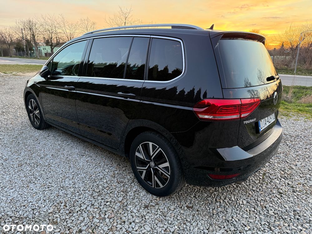 Volkswagen Touran 2.0 TDI SCR DSG Highline - 6