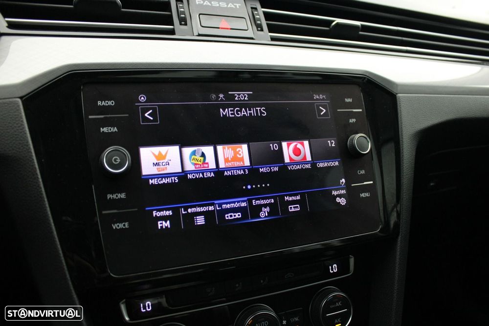 VW Passat 1.6 TDI Business DSG - 14