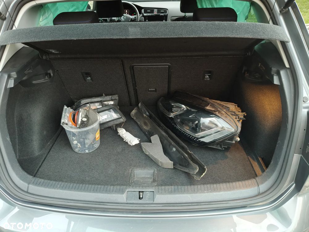 Volkswagen Golf - 18