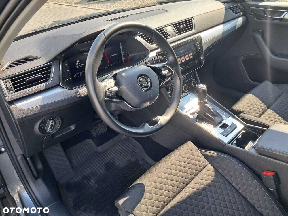 Skoda Superb 2.0 TDI SCR Ambition DSG - 27