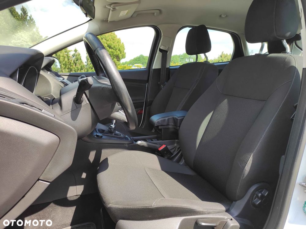 Ford Focus 1.5 TDCi Trend - 19