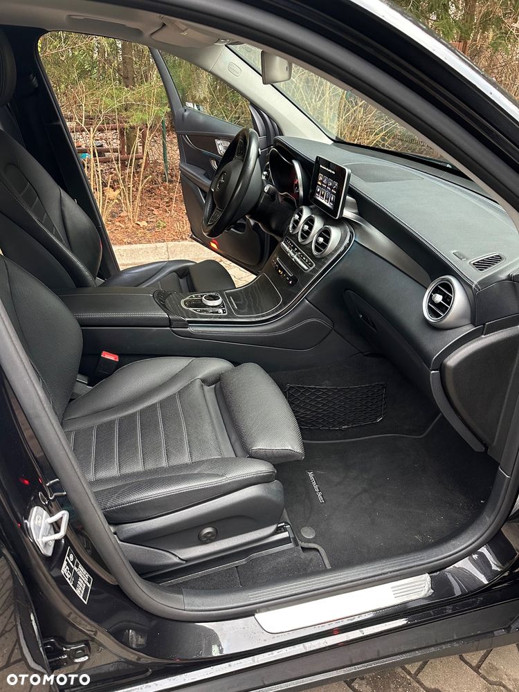 Mercedes-Benz GLC - 12