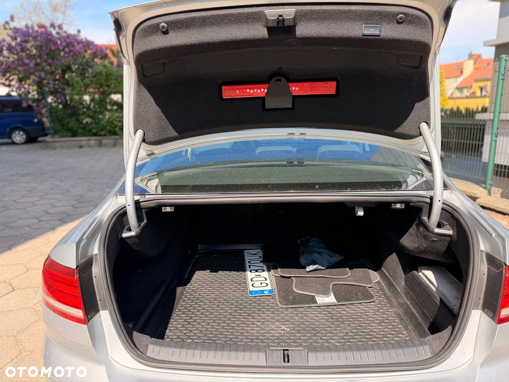 Volkswagen Passat 1.8 TSI BMT Comfortline - 9
