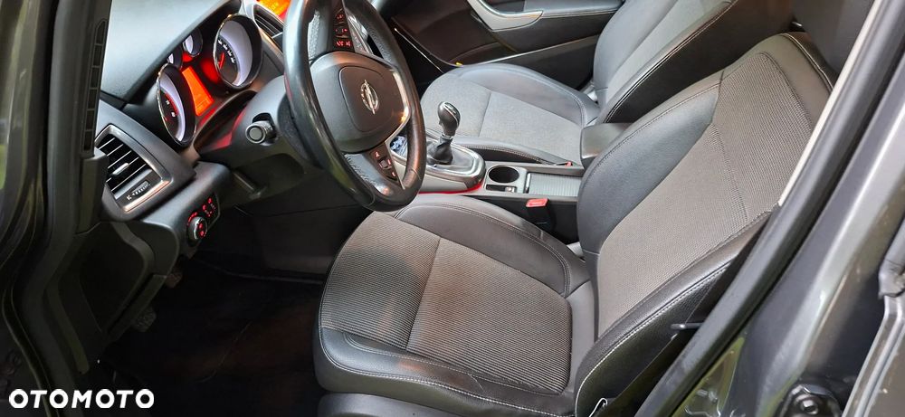 Opel Astra 1.4 ecoFLEX - 10