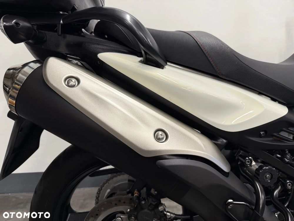 Suzuki V-STROM - 36