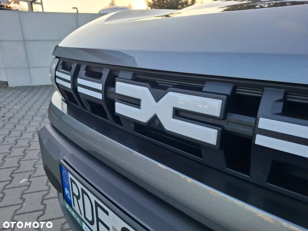 Dacia Duster 1.6 Full Hybrid 140 Journey MMT - 12