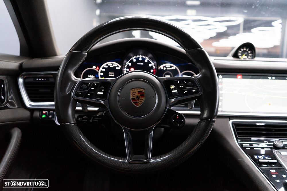 Porsche Panamera Sport Turismo 4 E-Hybrid - 36