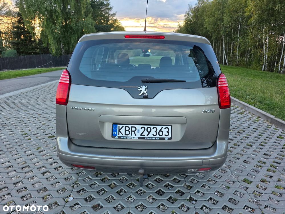 Peugeot 5008 - 5