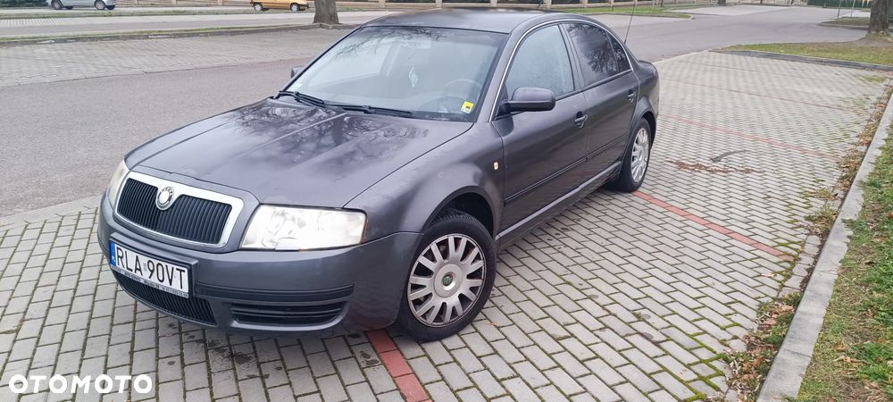 Skoda Superb - 1
