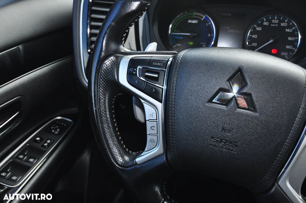 Mitsubishi Outlander 2.4 4WD CVT Intense - 13