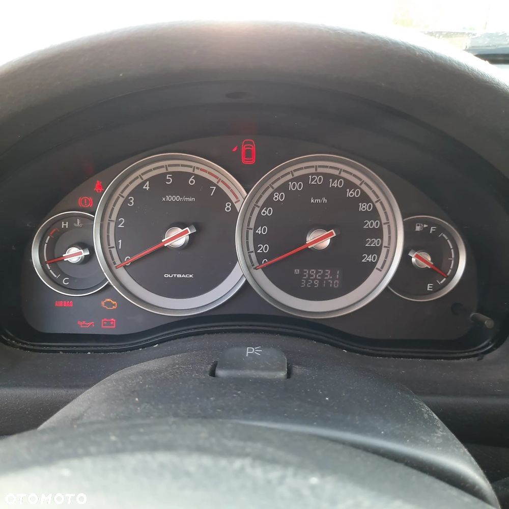 Subaru Legacy 2.5i MT - 3