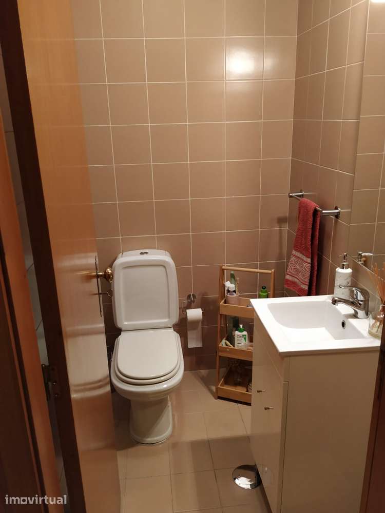 Excelente apartamento T2 - Grande imagem: 2/22
