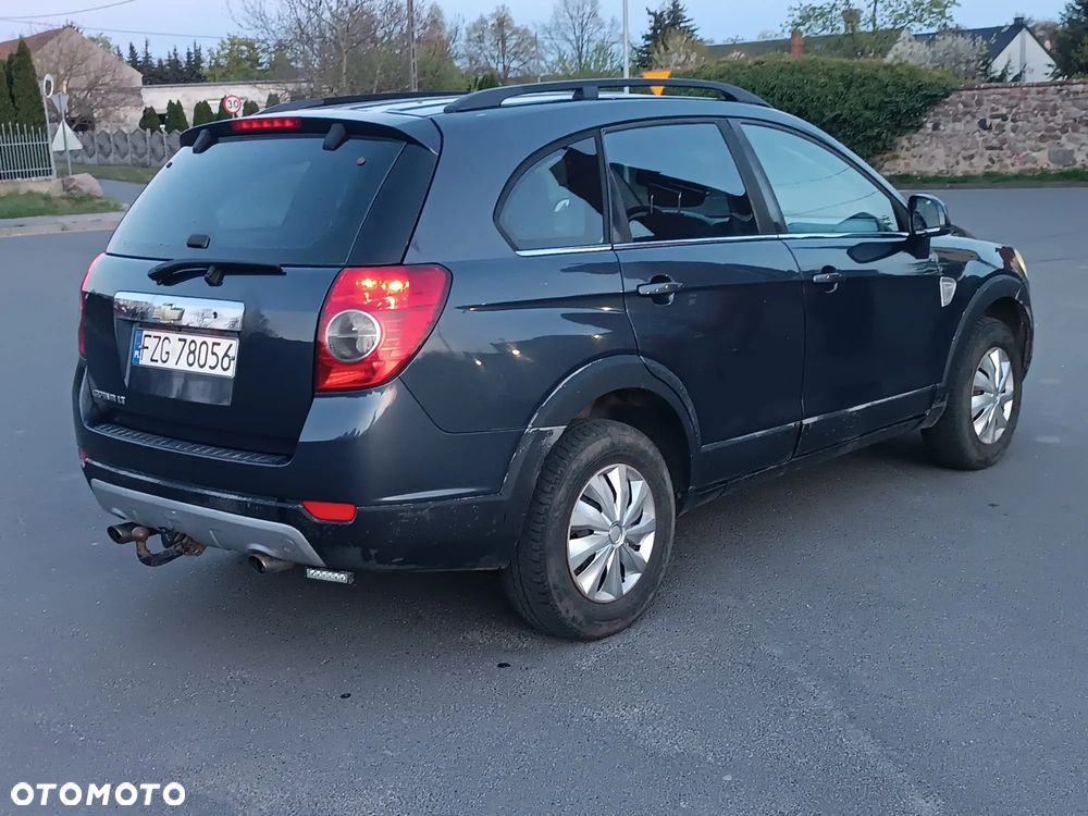 Chevrolet Captiva 2.0 d LT base 5os - 2