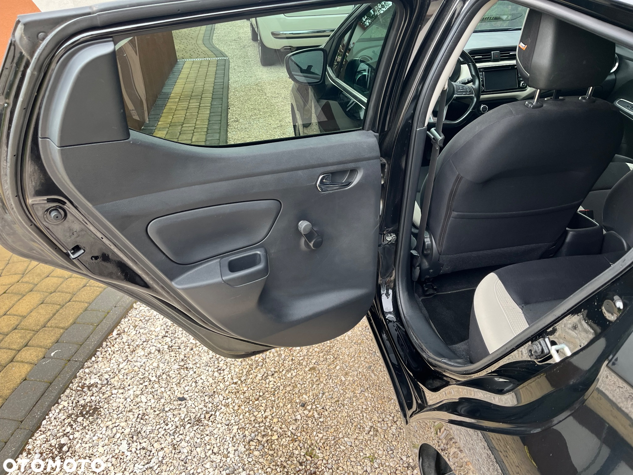 Nissan Micra 0.9 IG-T BOSE Personal Edition - 17