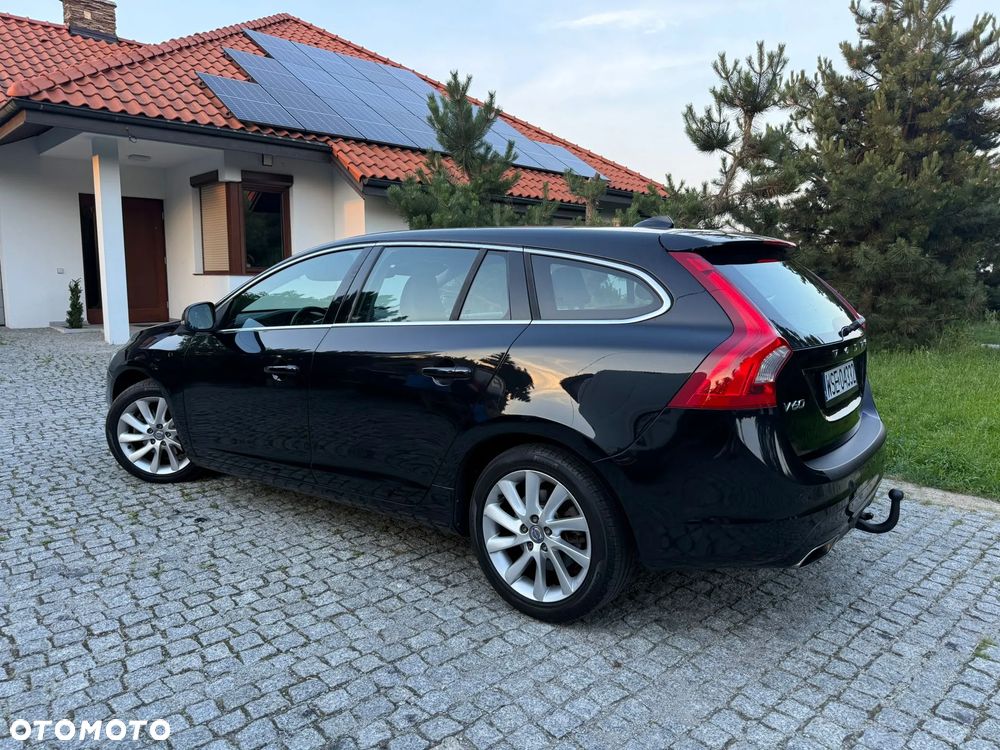 Volvo V60 D4 Drive-E R-Design Summum - 2