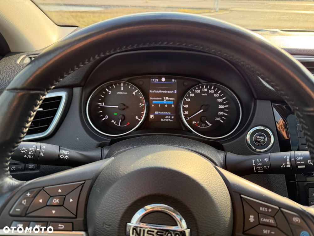 Nissan Qashqai 1.7 dCi 4x4 Tekna+ Xtronic - 11