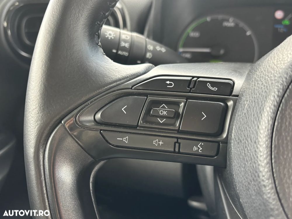 Toyota Yaris 1.5 VVT-i HSD Dynamic - 20