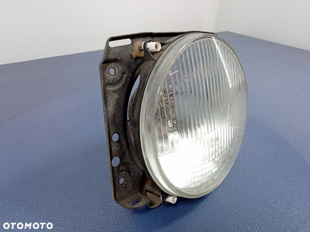 VW GOLF II REFLEKTOR LAMPA PRZÓD PRZEDNIA H4 EU - 2