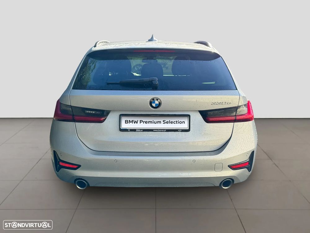 BMW 330 e Touring Auto - 5
