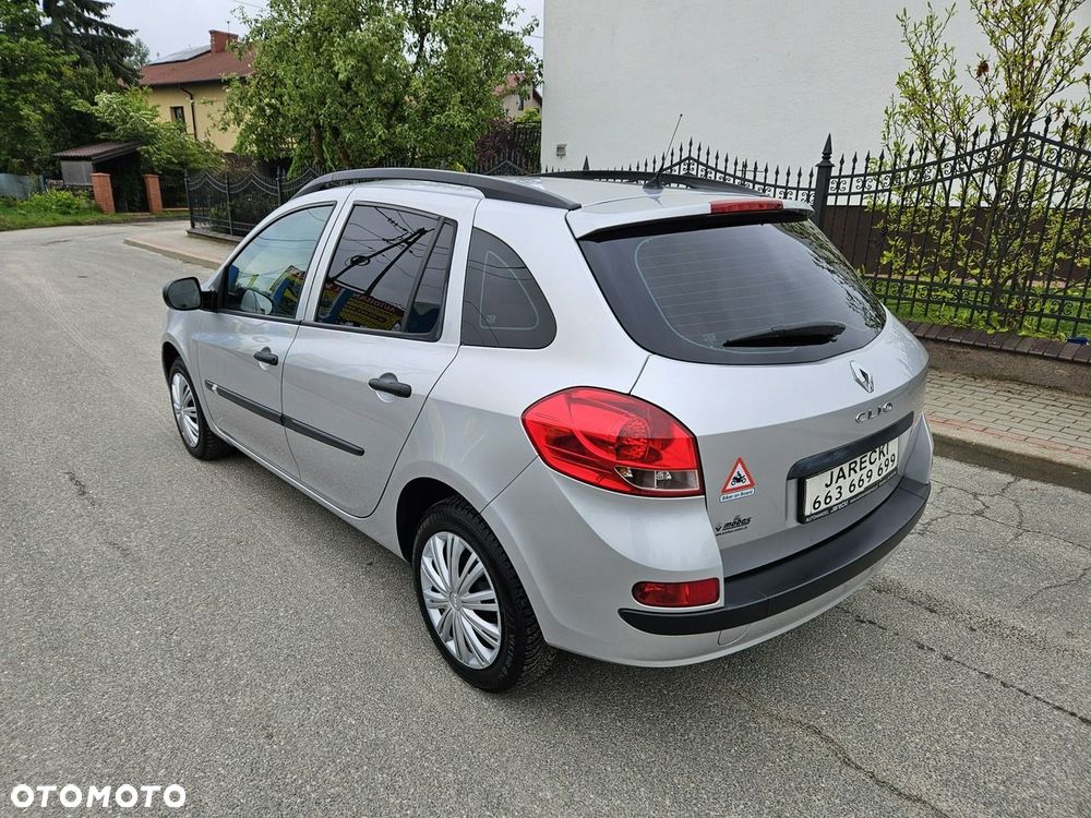 Renault Clio - 6