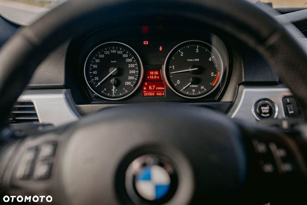 BMW Seria 3 330d - 38