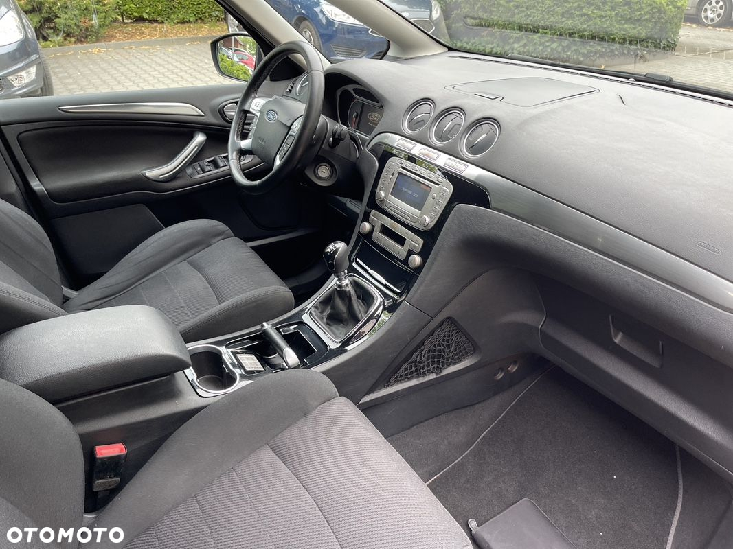 Ford S-Max - 29