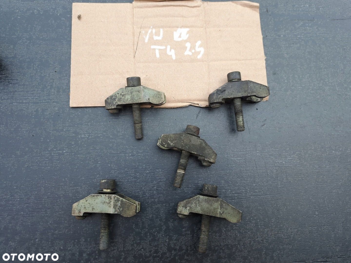 VW T4 2.5 TDI STOPKA STOPKI ŁAPKI WTRYSKU WTRYSKÓW KOMPLET - 1