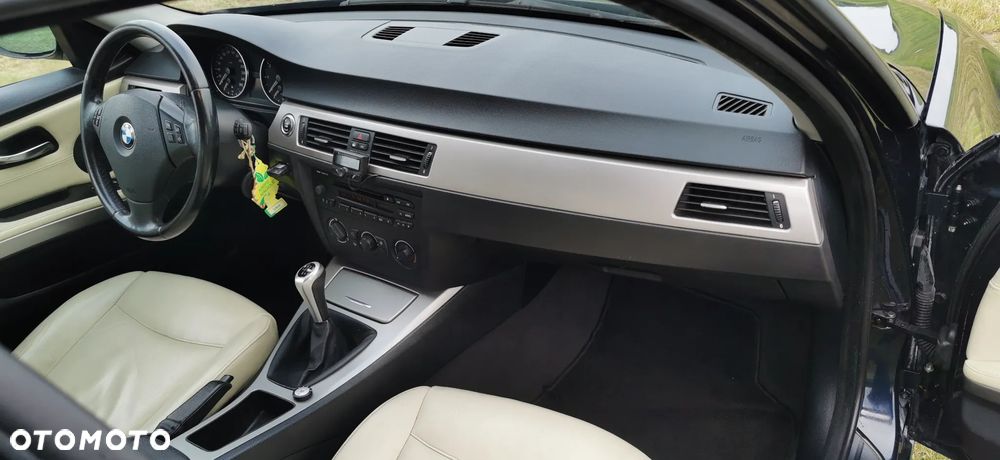 BMW Seria 3 318i - 20