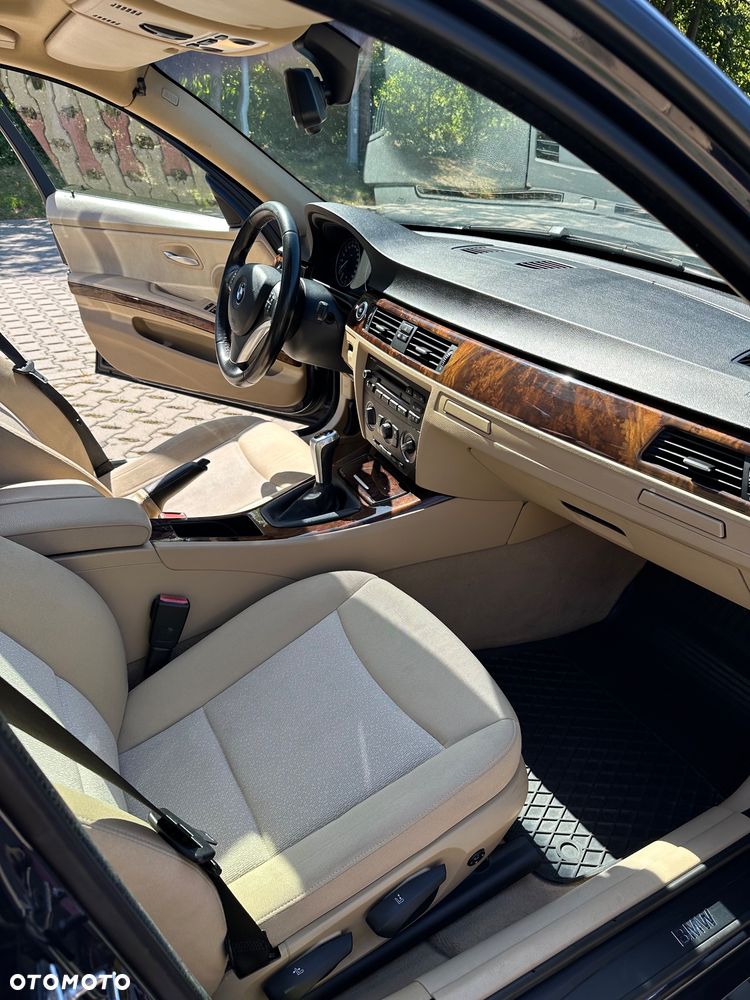 BMW Seria 3 318i Edition Lifestyle - 22