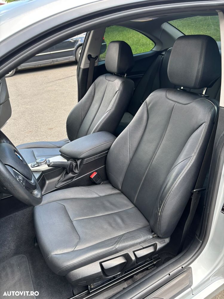 BMW Seria 2 220i Sport-Aut. Modern Line - 9
