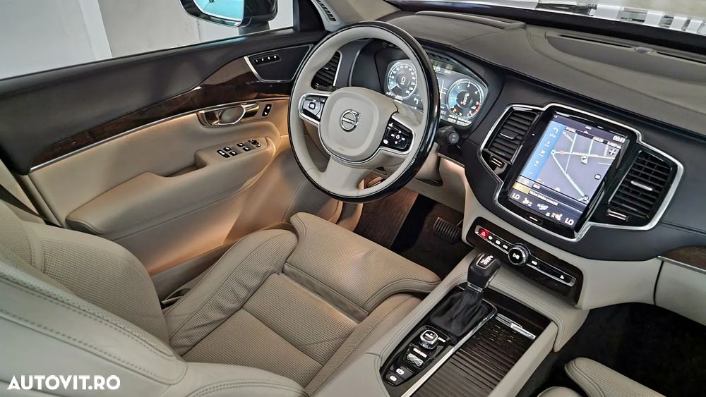 Volvo XC 90 D5 AWD Geartronic Inscription - 33